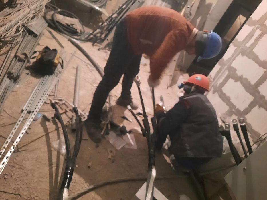 Электрик Кумтоган, Іргелі, Кемертоган