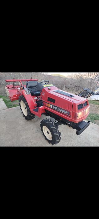Японски трактор Mitsubishi MT16
