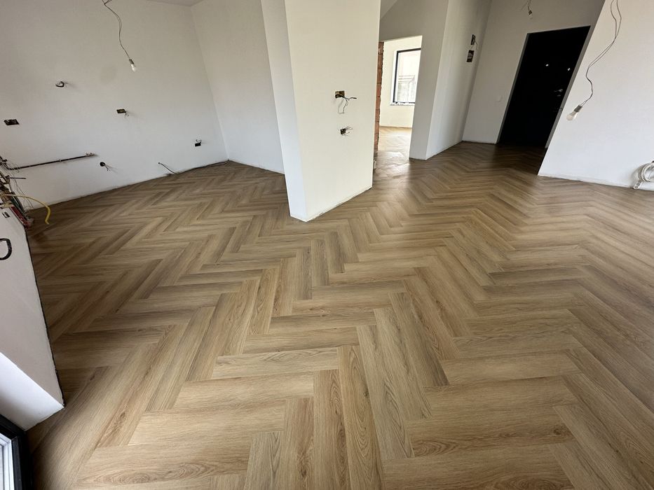 Montaj parchet stratificat,  laminat , plinta