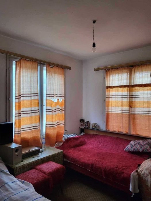 Продавам къща село Горни окол общ Самоков