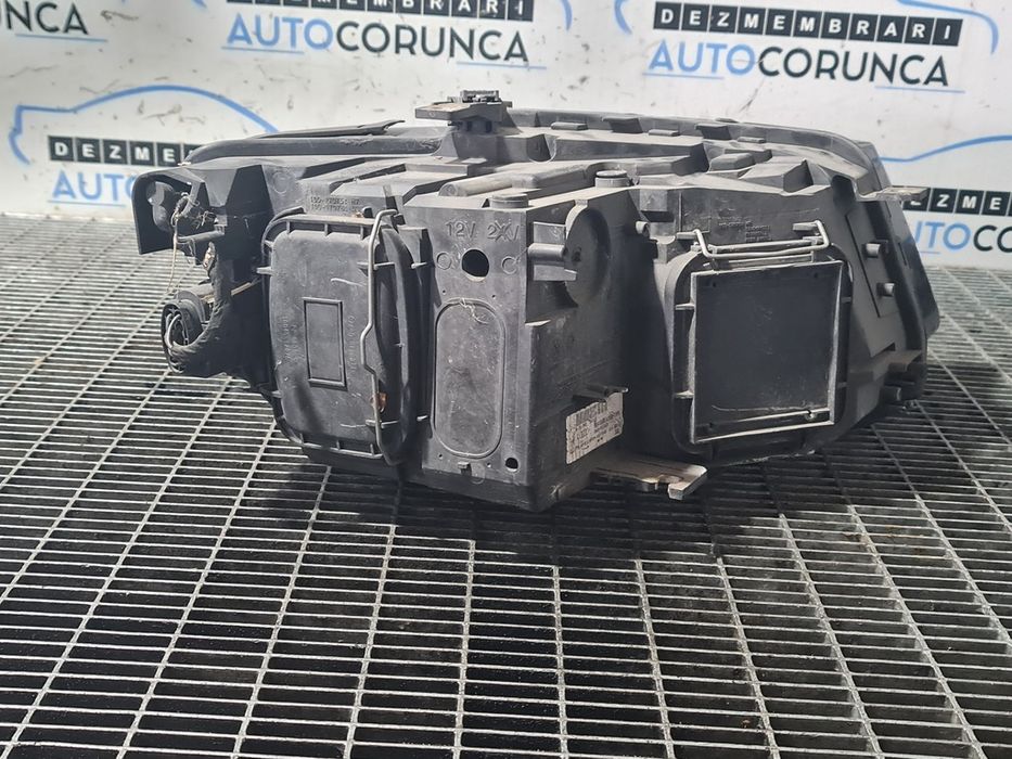 Ляв фар AUDI Q5 2008 - 2015 SUV 4 врати (1343) без кс