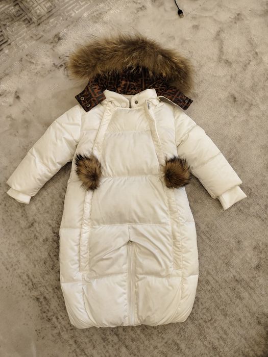 Продам детский комбинезон.