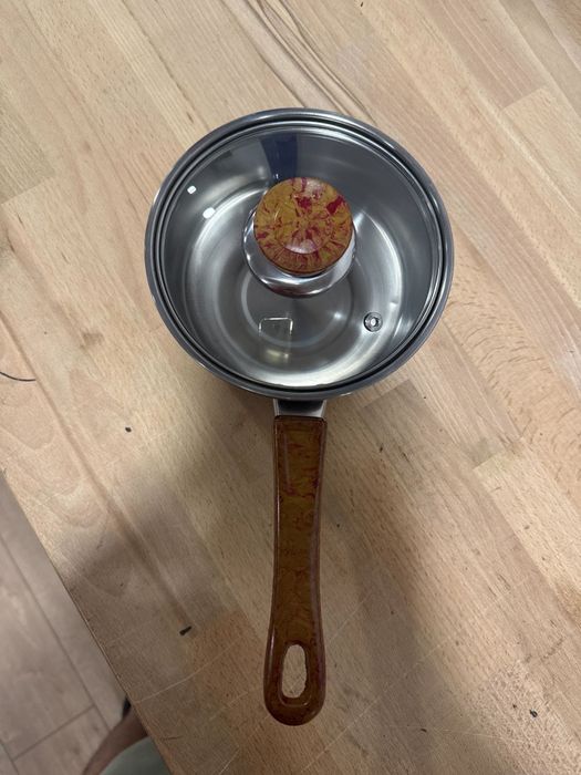 Комплект тенджери + подарък кухненски прибори розов, черен или зелен ц