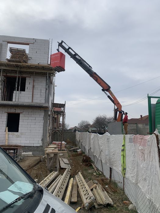 Închiriez Camion cu macara