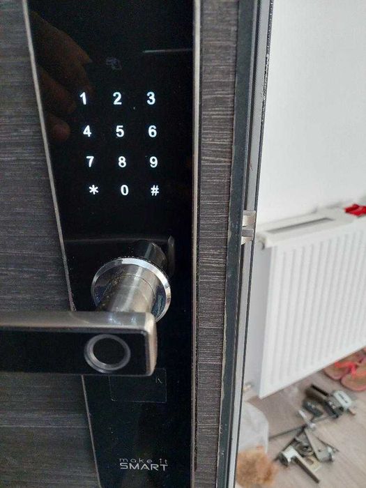 Montaj Yale Inteligente Configurare