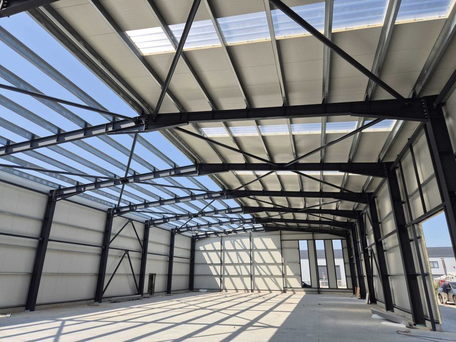 Panouri sandwich ISOPAN - solutie completa pentru hale metalice