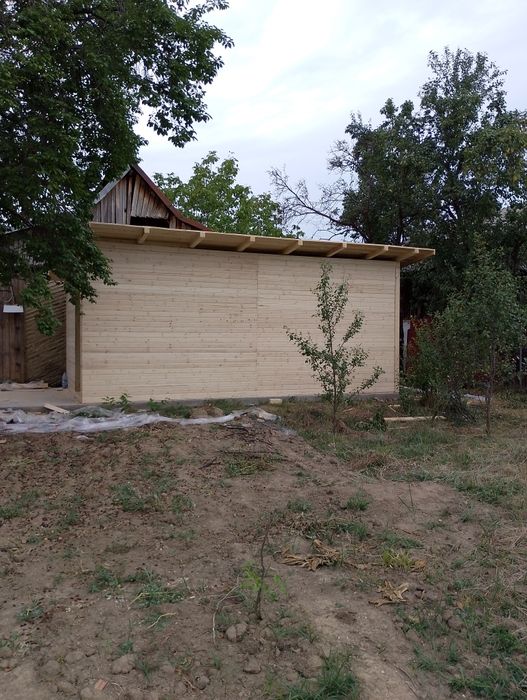 Vând și construiesc căsuțe din lemn