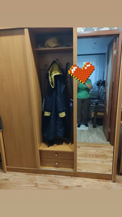 Шкаф от прихожей