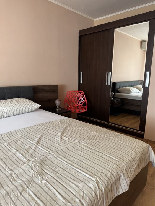 Дава се под наем Тристаен апартамент в Варна, Гръцка махала - 120 кв.м за 1000 € - Снимка #11