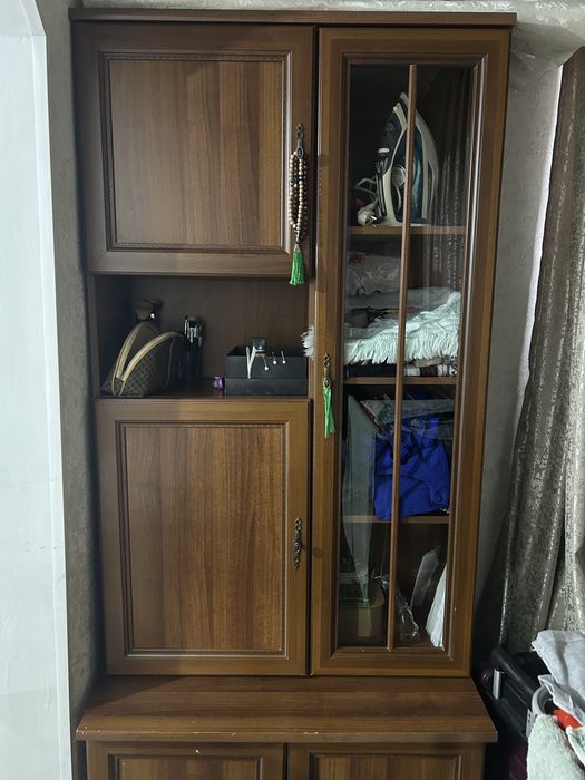 Шкаф тумбо комот с зеркалом