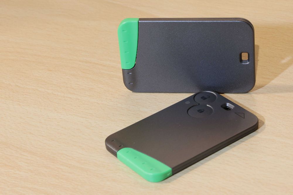 Карта ключ за Рено Лагуна 2  два бутона