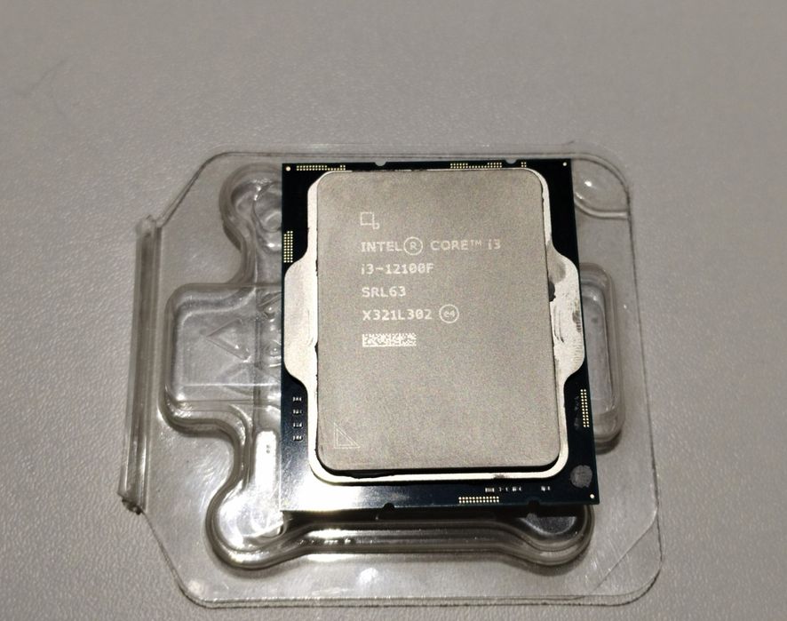 Intel core i3-12100f