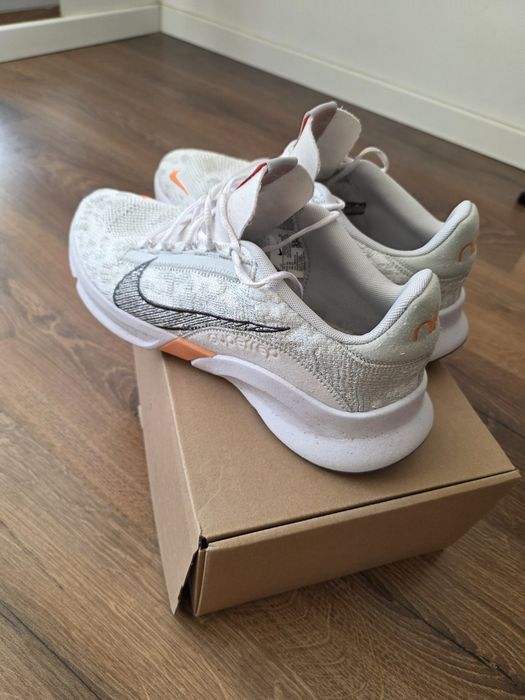 Nike SuperRep Go Flyknit 44