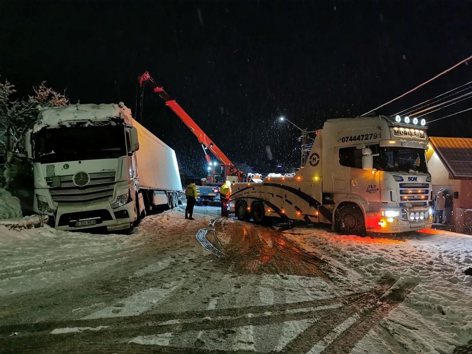 Recuperator 24/24h remorcher tractari camion tir autocar bus