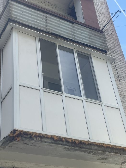 Балкон б/у в хорошем состоянии