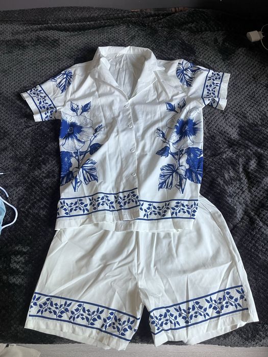 Комплект риза с къс ръкав и къси панталони