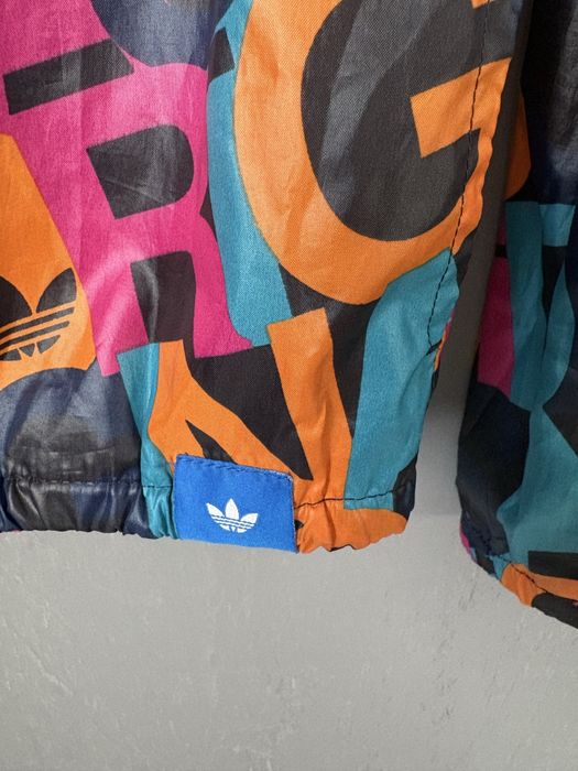 Яке-ветровка adidas