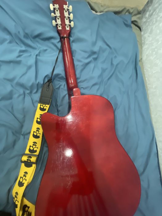 Гитара акустическая