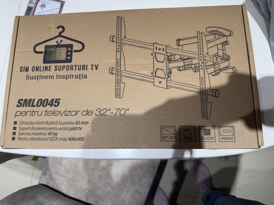 Suport perete TV Universal, pivotant 32”-70”