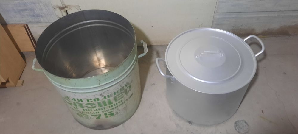 Продаётся кастрюли.