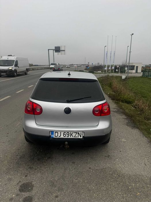 Vand golf 5 1.6 benzina