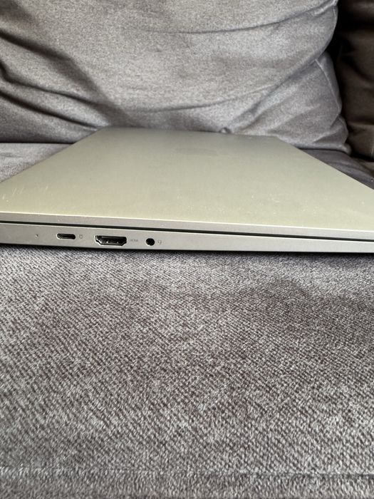 Laptop Lenovo IdeaPad 5 15.6” AMD Ryzen 7 4.10Ghz 16GB RAM 512GB SSD