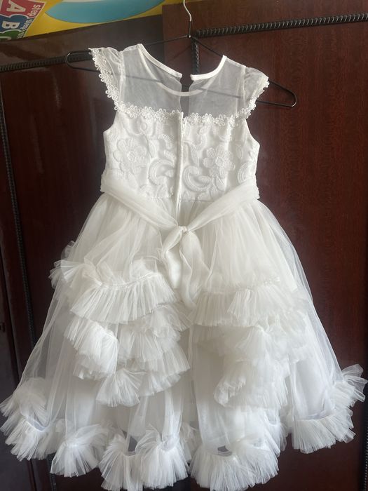 Платье для девочки шесть семь лет