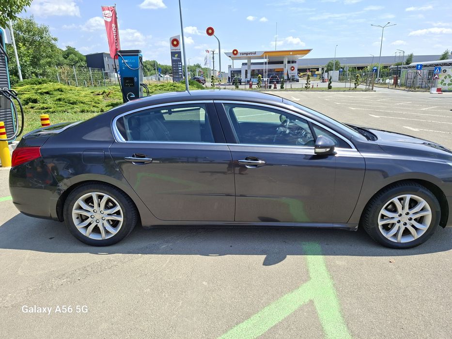 Vând Peugeot 508 hibrid sau schimb  cu rulota  an după 2005