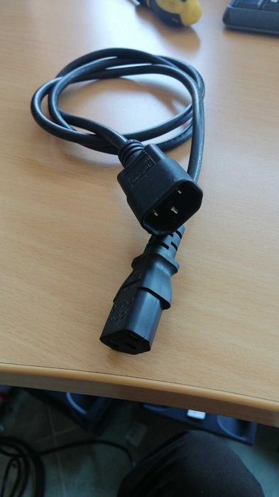 Всякакви компютърни кабели - VGA, DVI, DP, HDMI, C13-schuko, Мики маус
