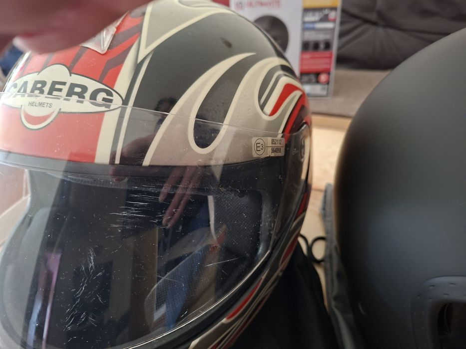 Casca moto Caberg Flame și casca Ultimate Speed