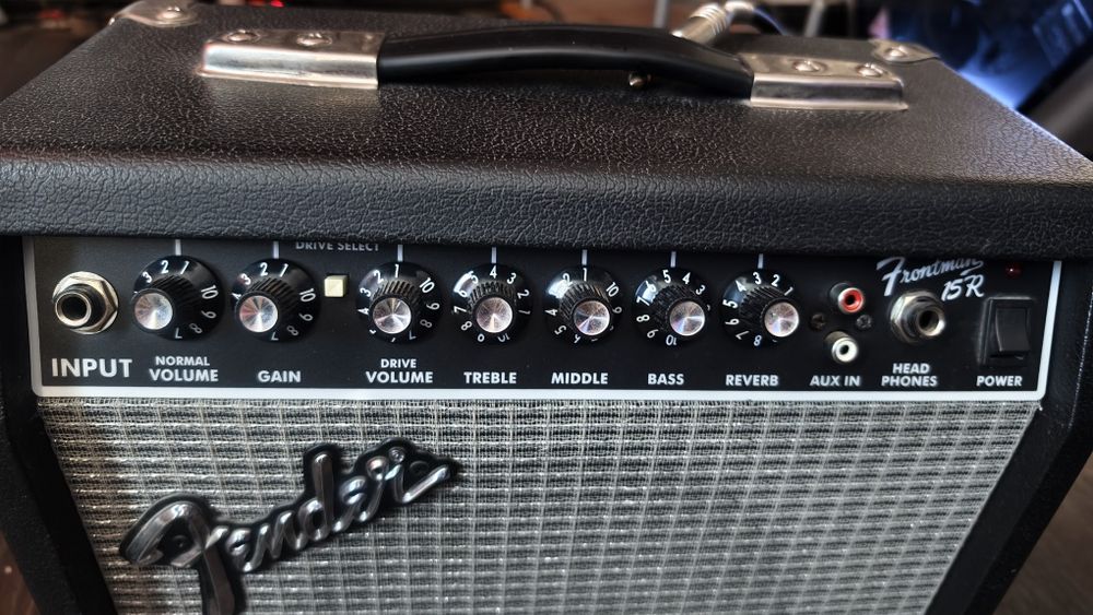 Гитарный комбо усилитель Fender