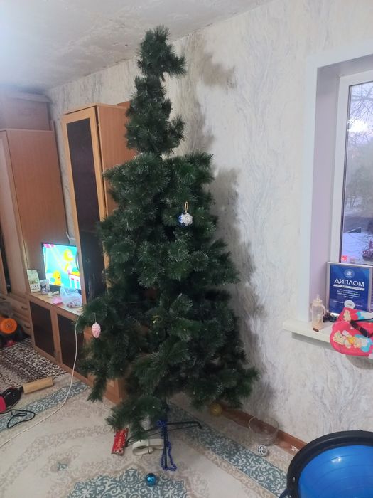 Елка искусственная