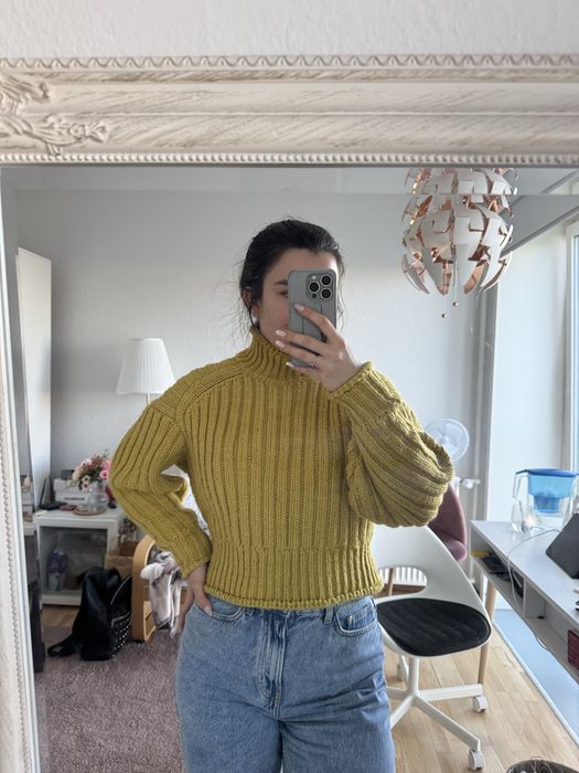 Дебел пуловер цвят горчица