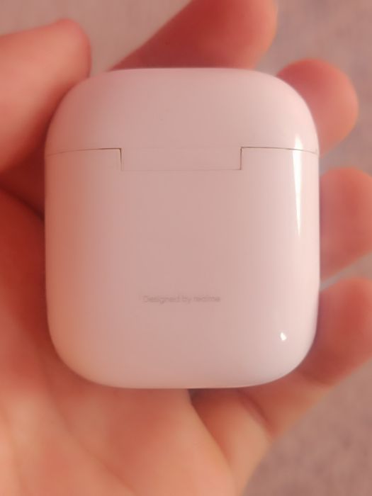 AirPods x Realme