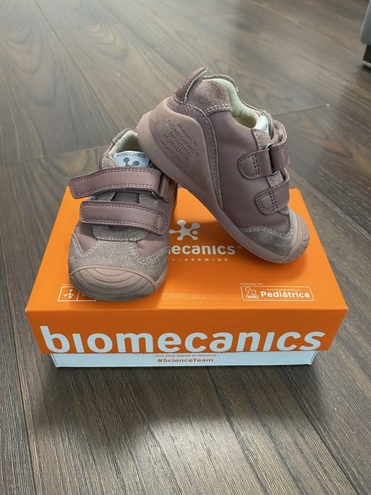 Sneakers Biomecanics fete mărimea 22