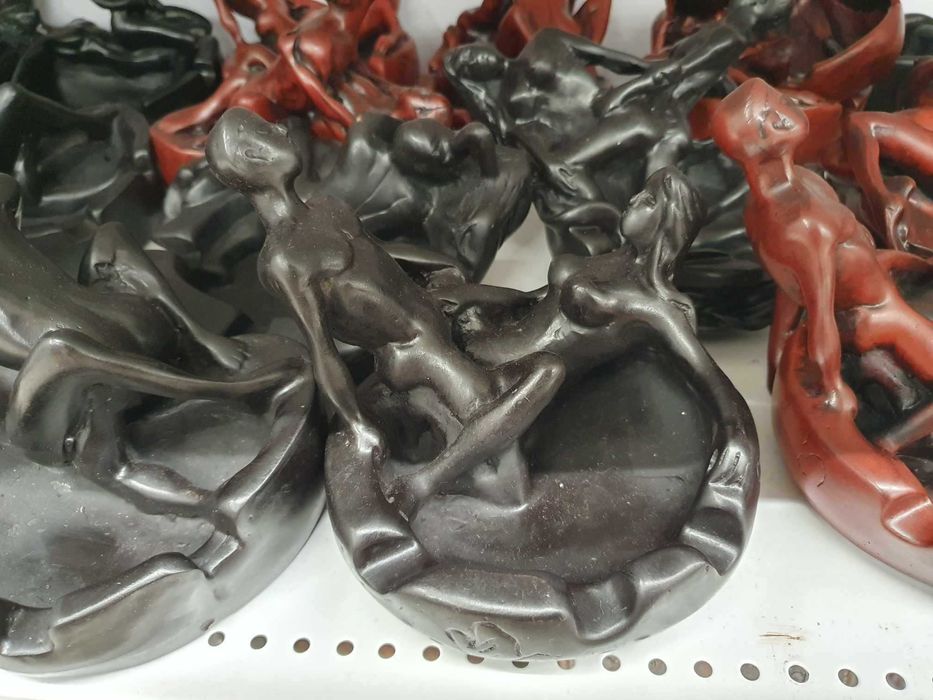 Scrumiera cu pozitii de sex Kama Sutra | Decoratie perfecta