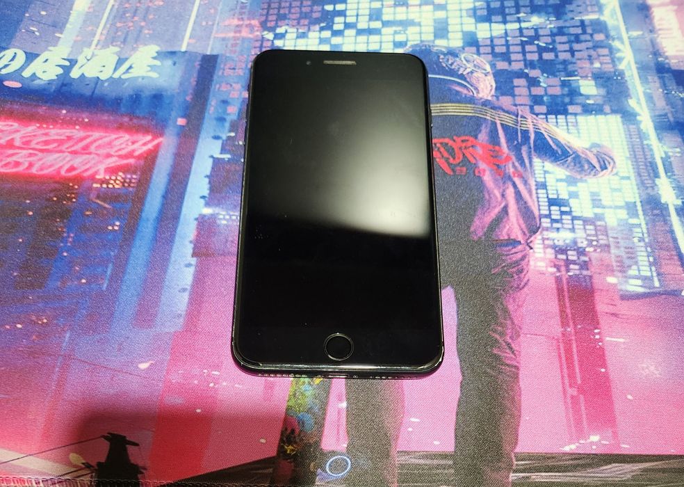 Apple iPhone 7 Plus Black, хорошее состояние