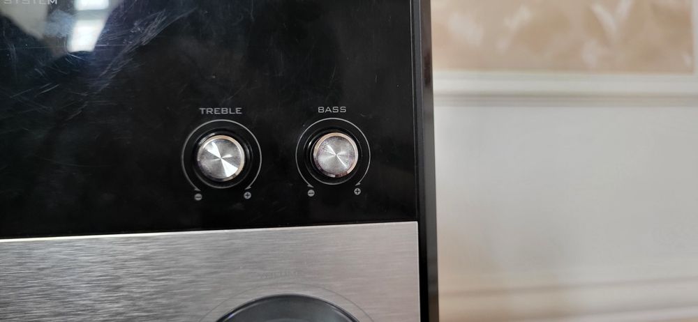 Продаётся акустическая система Microlab