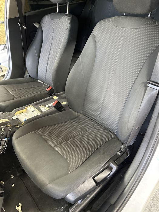 Interior Europa BMW f30 și f31 Se da si separat pe bucati