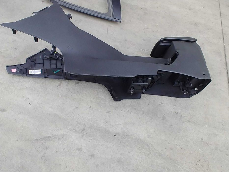cotiera consola centrala ford focus 3 scurt