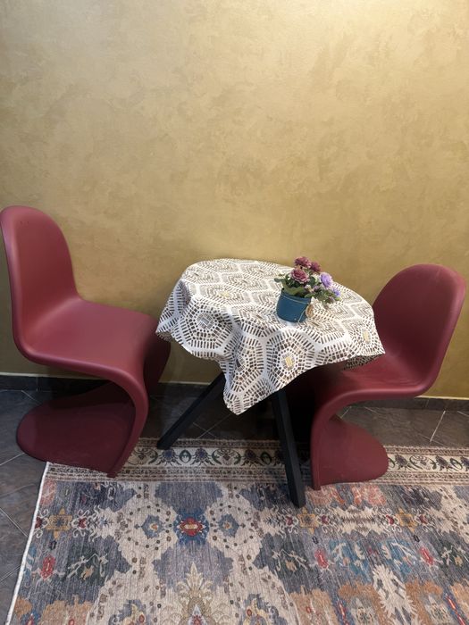 Столы и стулья для кафе