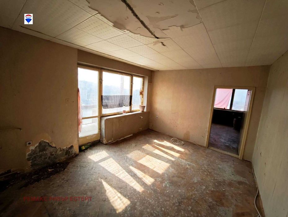 Двустаен апартамент  за ремонт кв. ЦЮР, гр. Русе