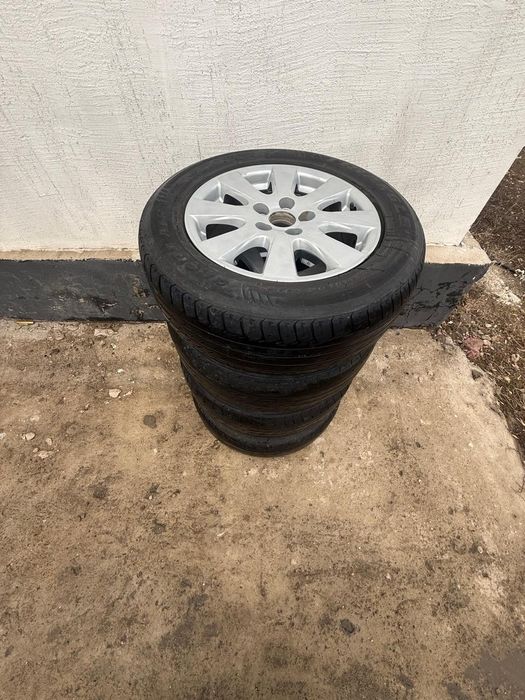 Продам комплект на Камри