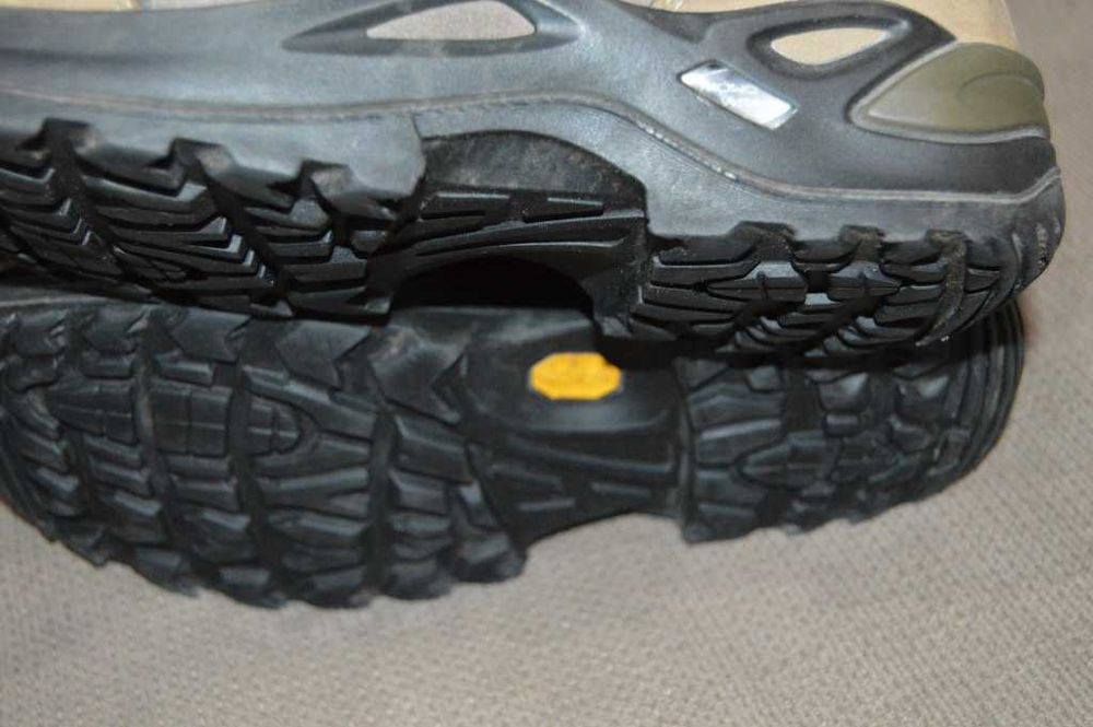 Ghete bocanci piele Lowa Renegade 38 Gore-tex Vibram