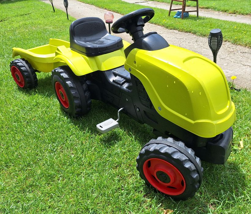 Tractor cu pedale si remorca
