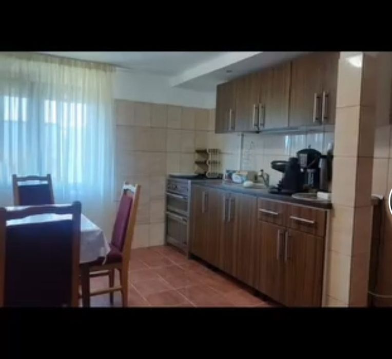 Hală, apartament, garaj, birouri gradina