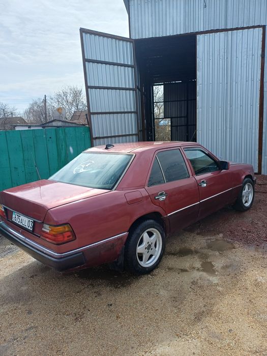 Мкрседес W124 2.6³