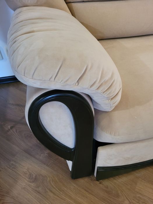 Продам диван в зал или в гостиную