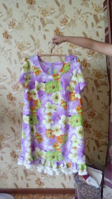 Продам красивое платье (58-60 размер)