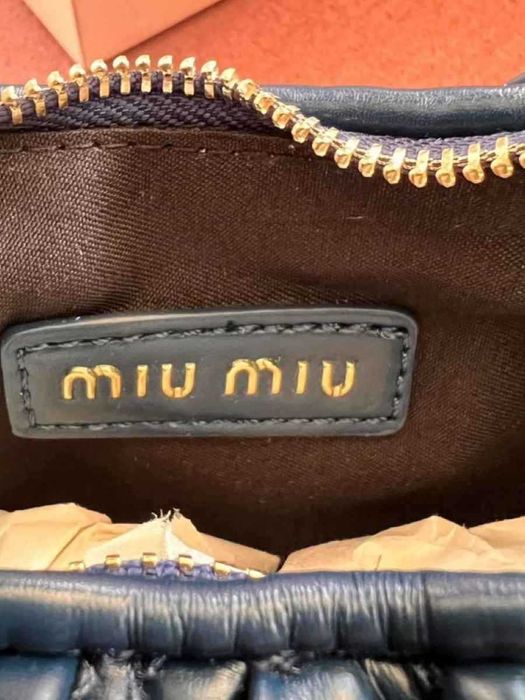 Geanta de mana Miu Miu Wander , noua, cu eticheta, are si bareta pentru umar